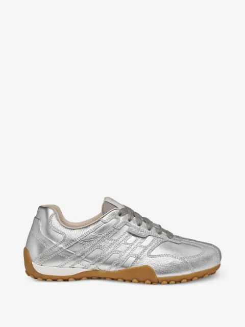 Geox tenis Snake con acabado metalizado 