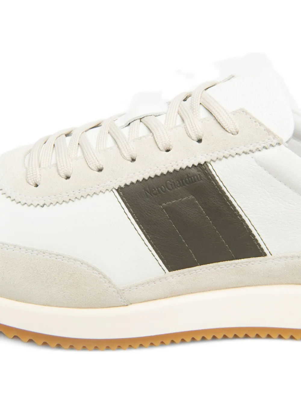 NERO GIARDINI striped-detail panelled sneakers Wit