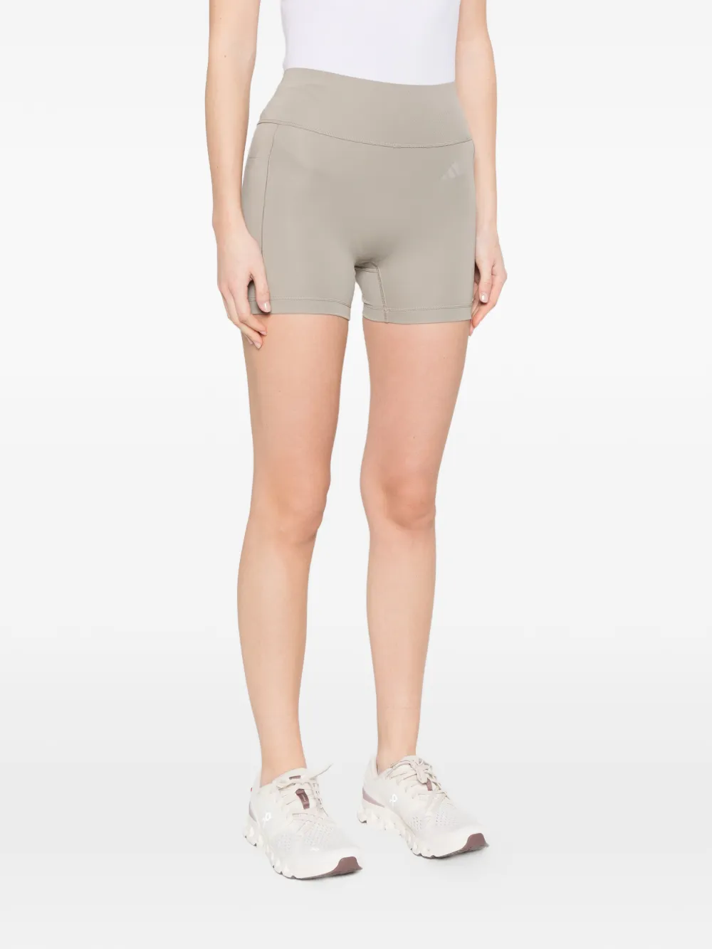 adidas Shorts met zijzak Beige