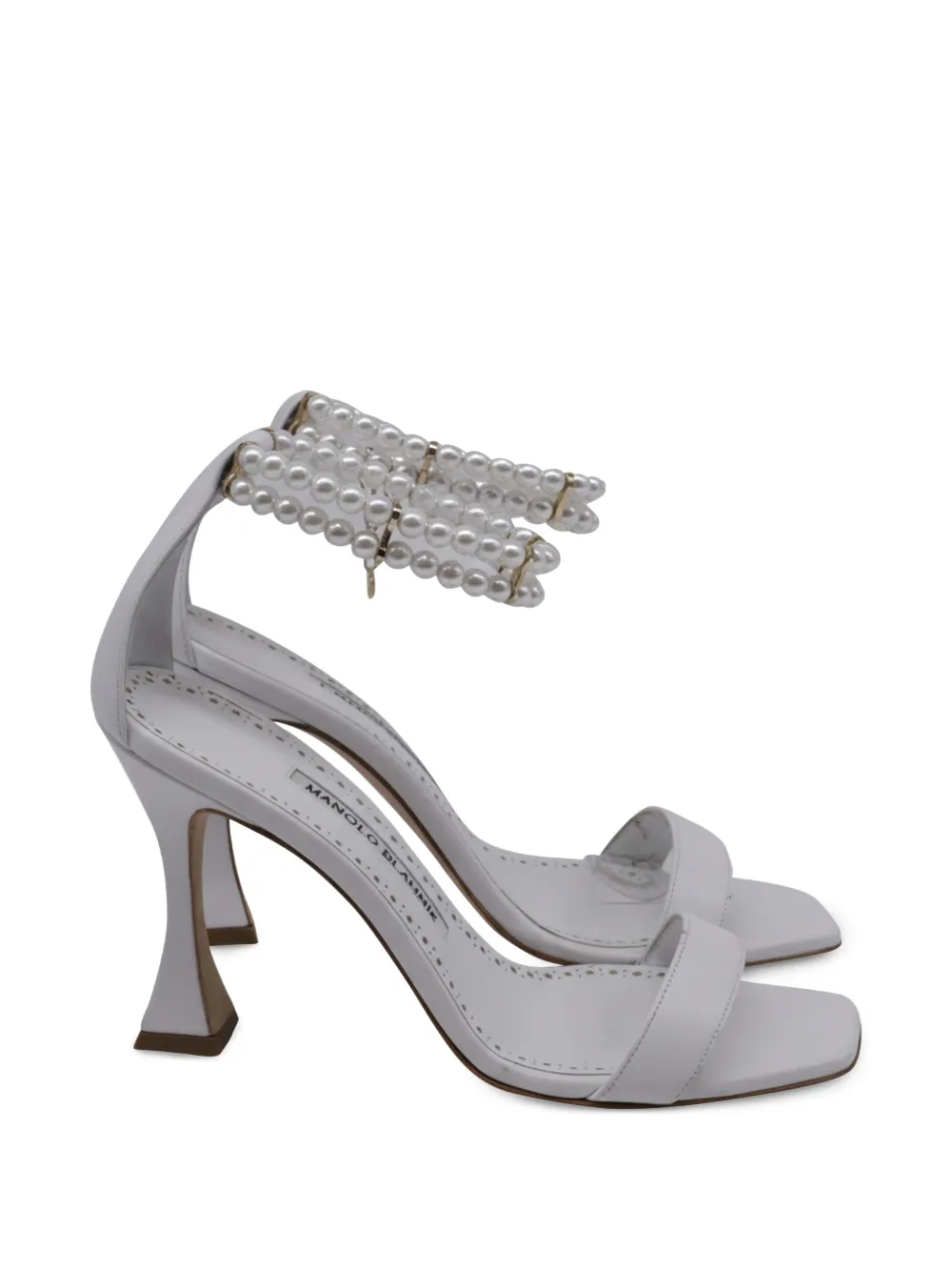 Manolo Blahnik faux-pearl-strap leather sandals - Bianco