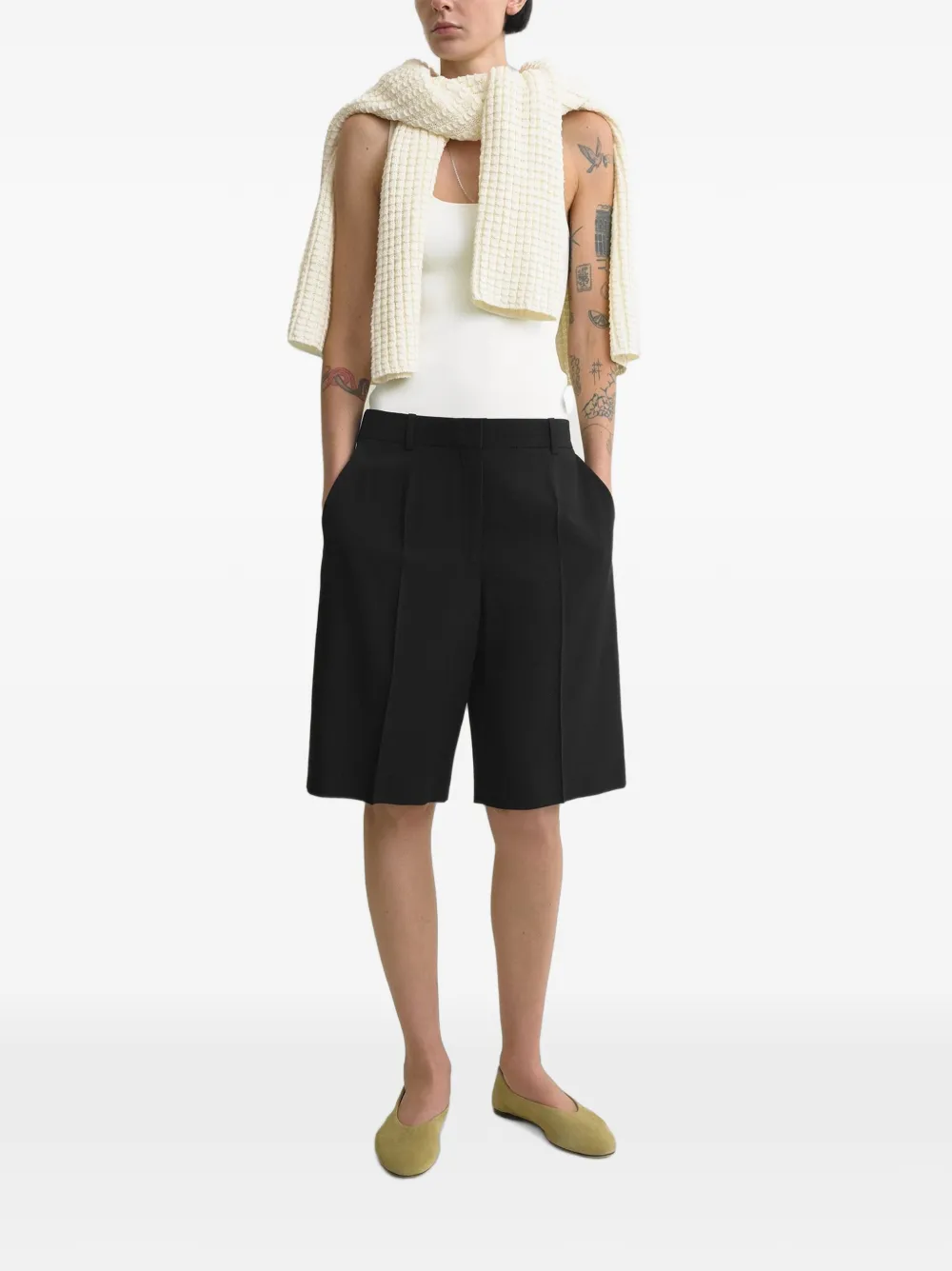 TOTEME Geplooide shorts Zwart