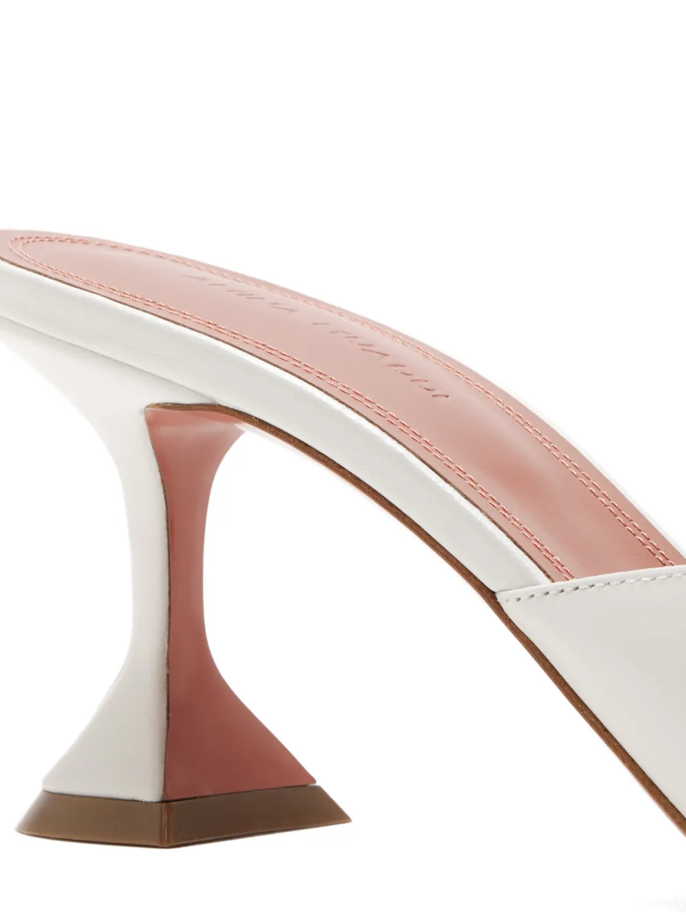 Amina Muaddi Lupita muiltjes Wit