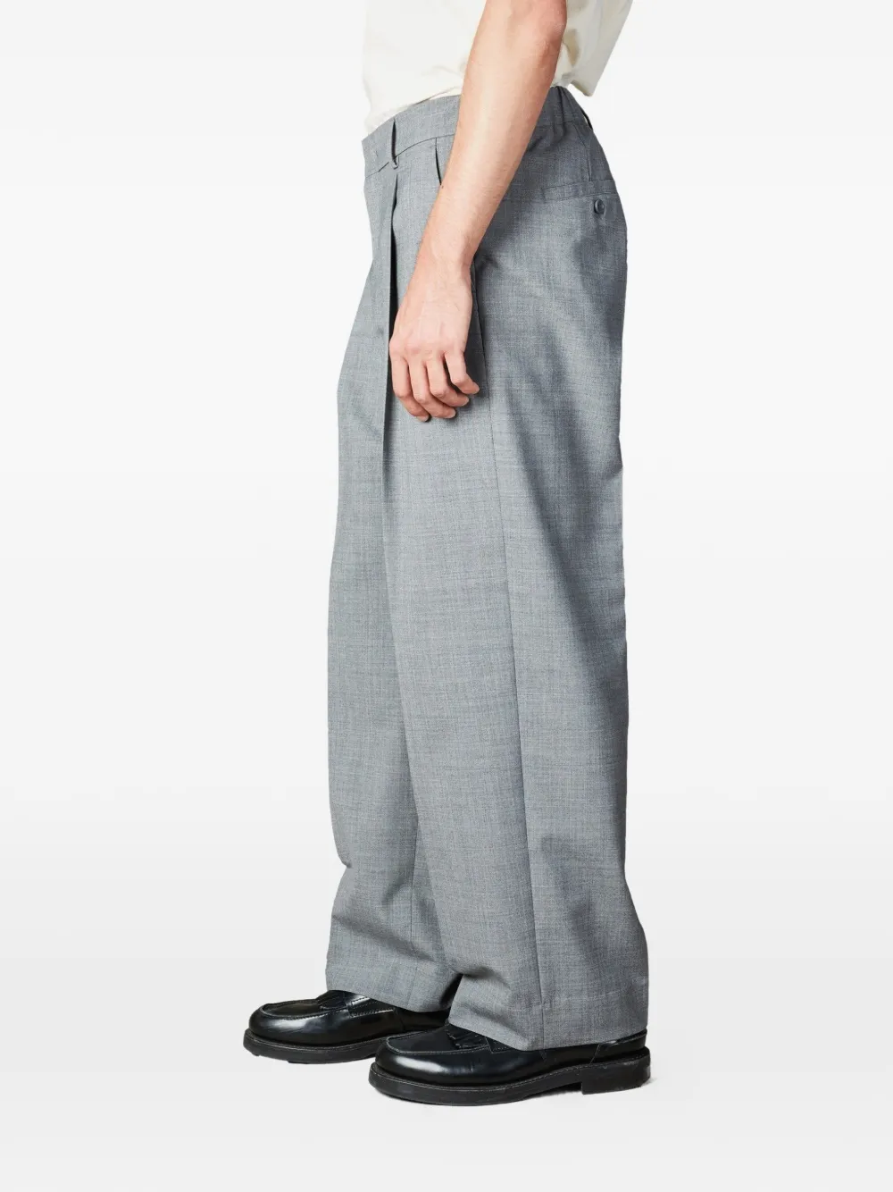 NN07 Kay geplooide broek Grijs
