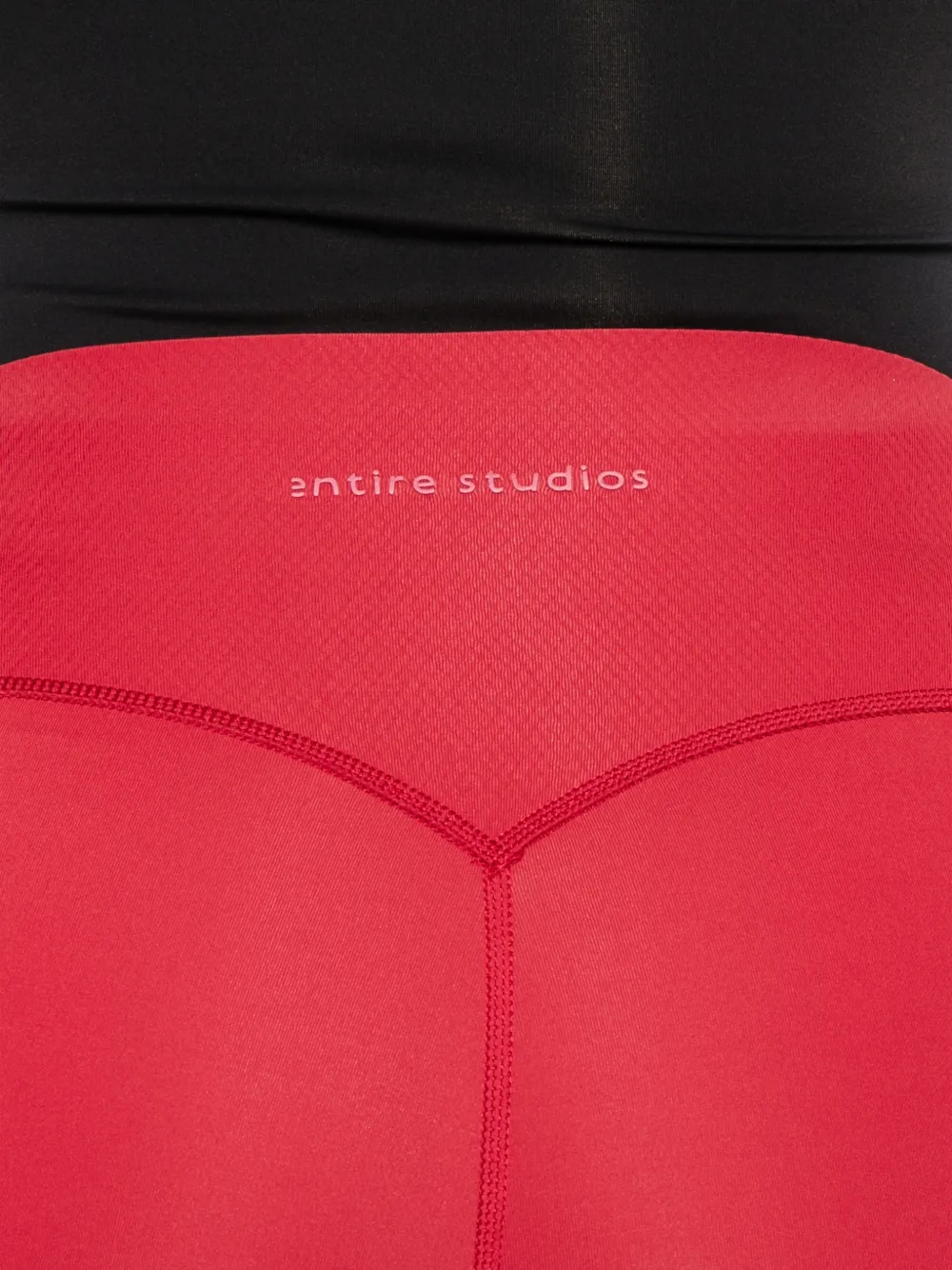 adidas x Entire Studios shorts met zijzak en logo Rood