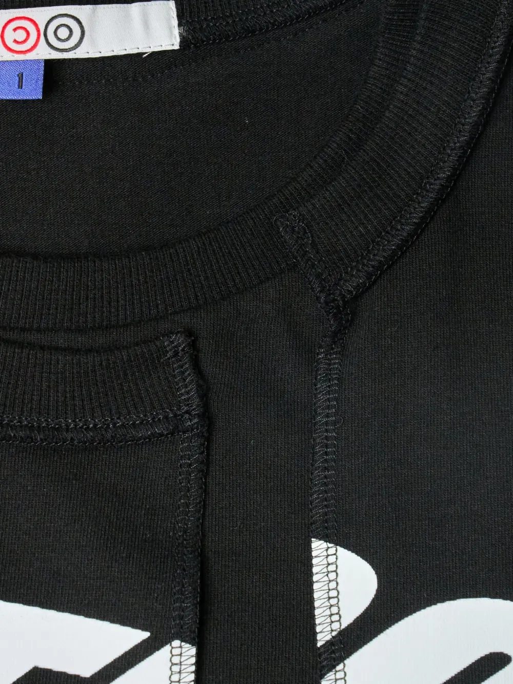  Ordinary Couture Code Camiseta Con Astronauta Estampado - Negro 
