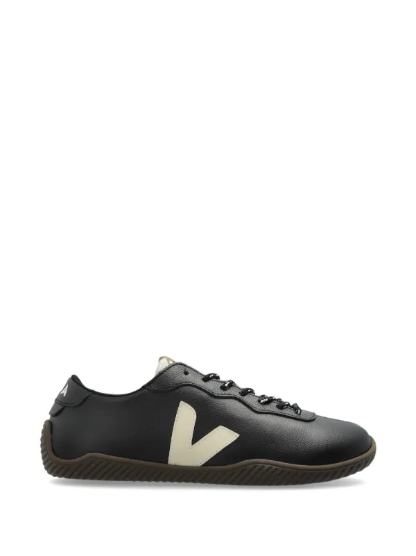 VEJA Leather Logo Sneakers | ブラック | FARFETCH JP