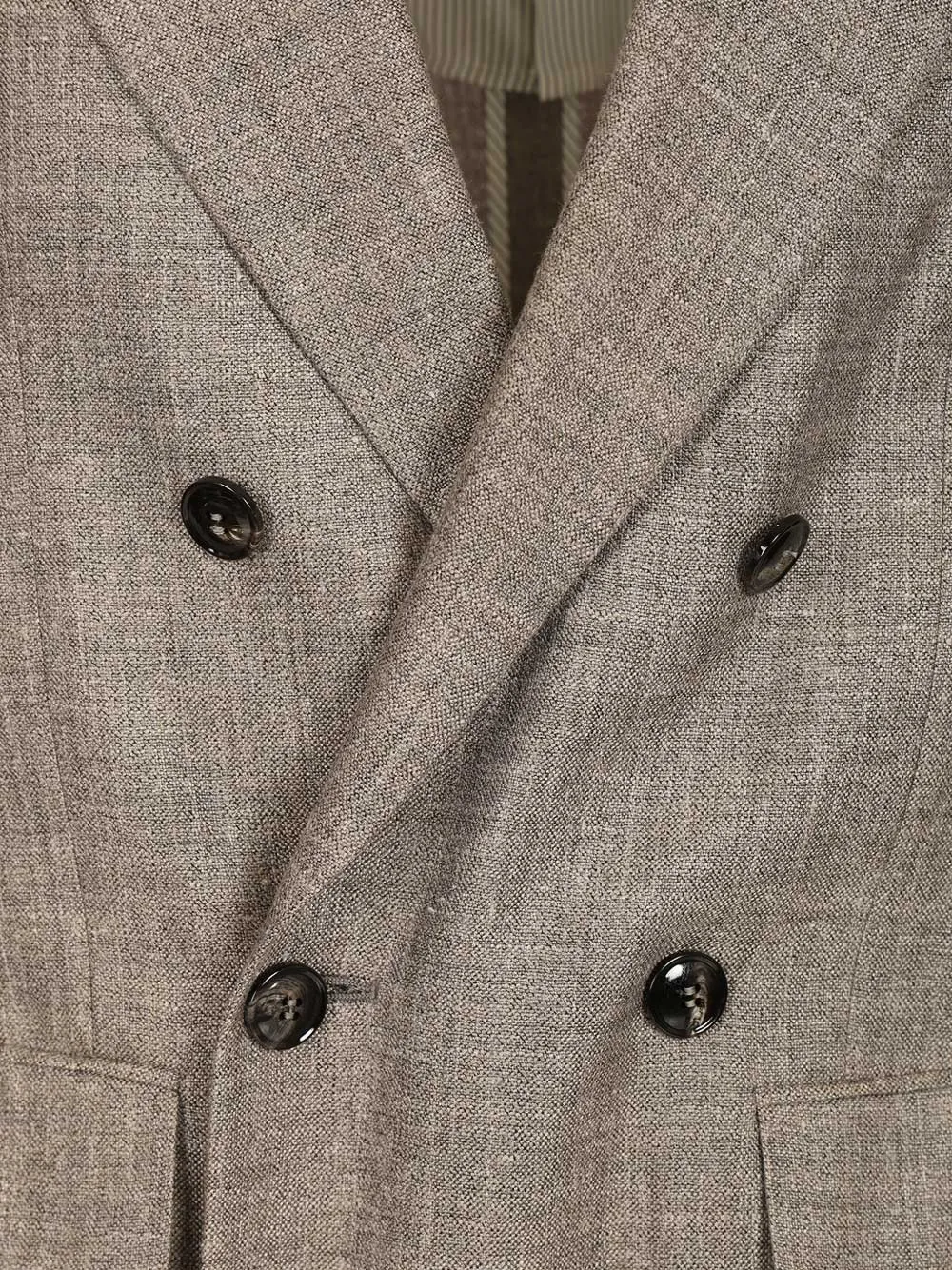 Giorgio Armani Blazer met dubbele rij knopen Beige