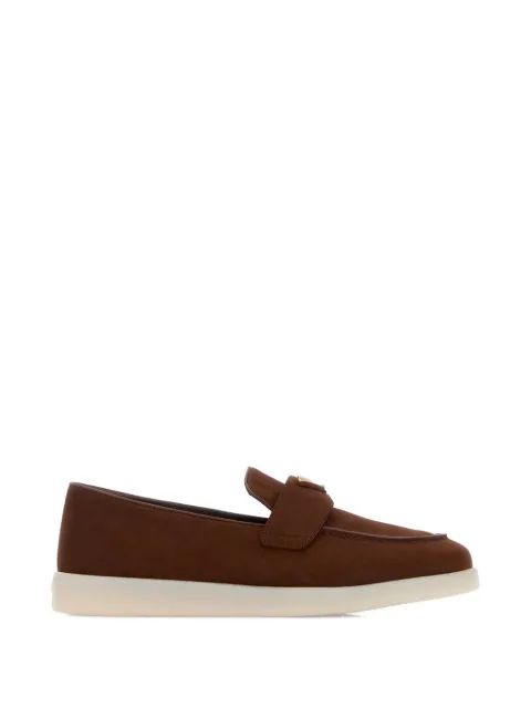Prada loafers i læder med trekantet logo