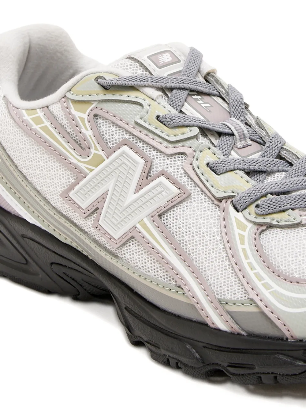 New Balance Kids 740 logo sneakers Beige