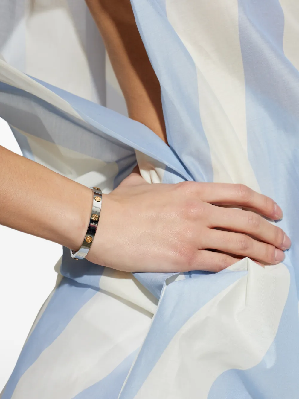  Tory Burch Logo Bracelet - Silver 