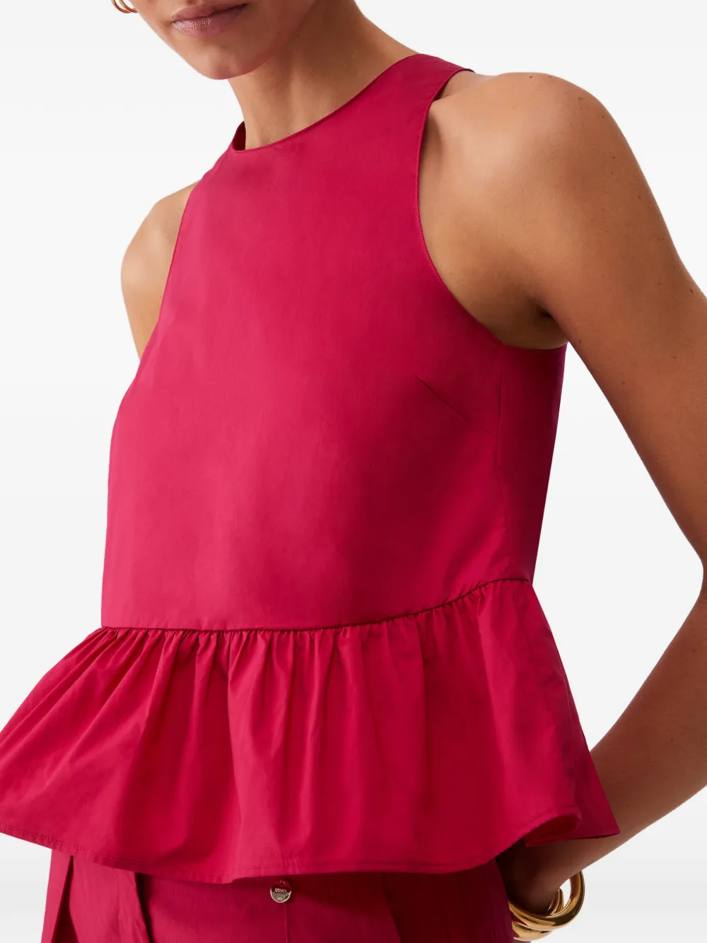 Bow-Fastening Peplum Top