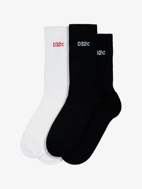 032c set de dos pares de calcetines con letras