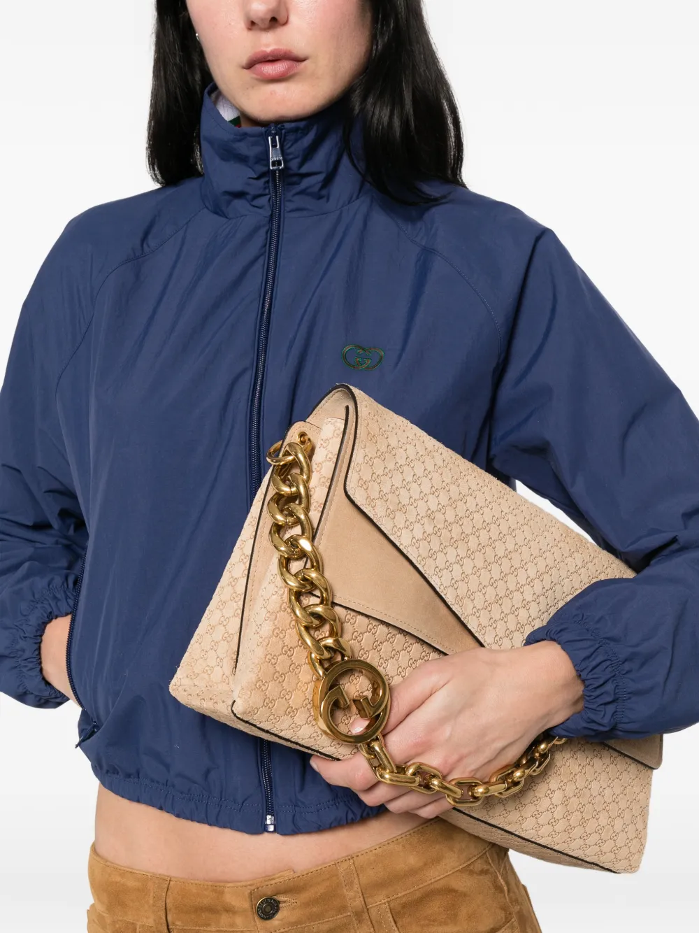 Gucci Grote GG schoudertas met ketting Beige