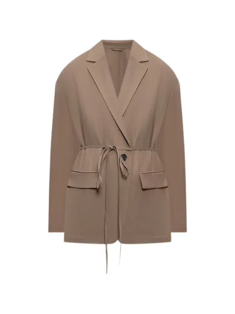 Brunello Cucinelli chaqueta con cinturón y solapas de muesca