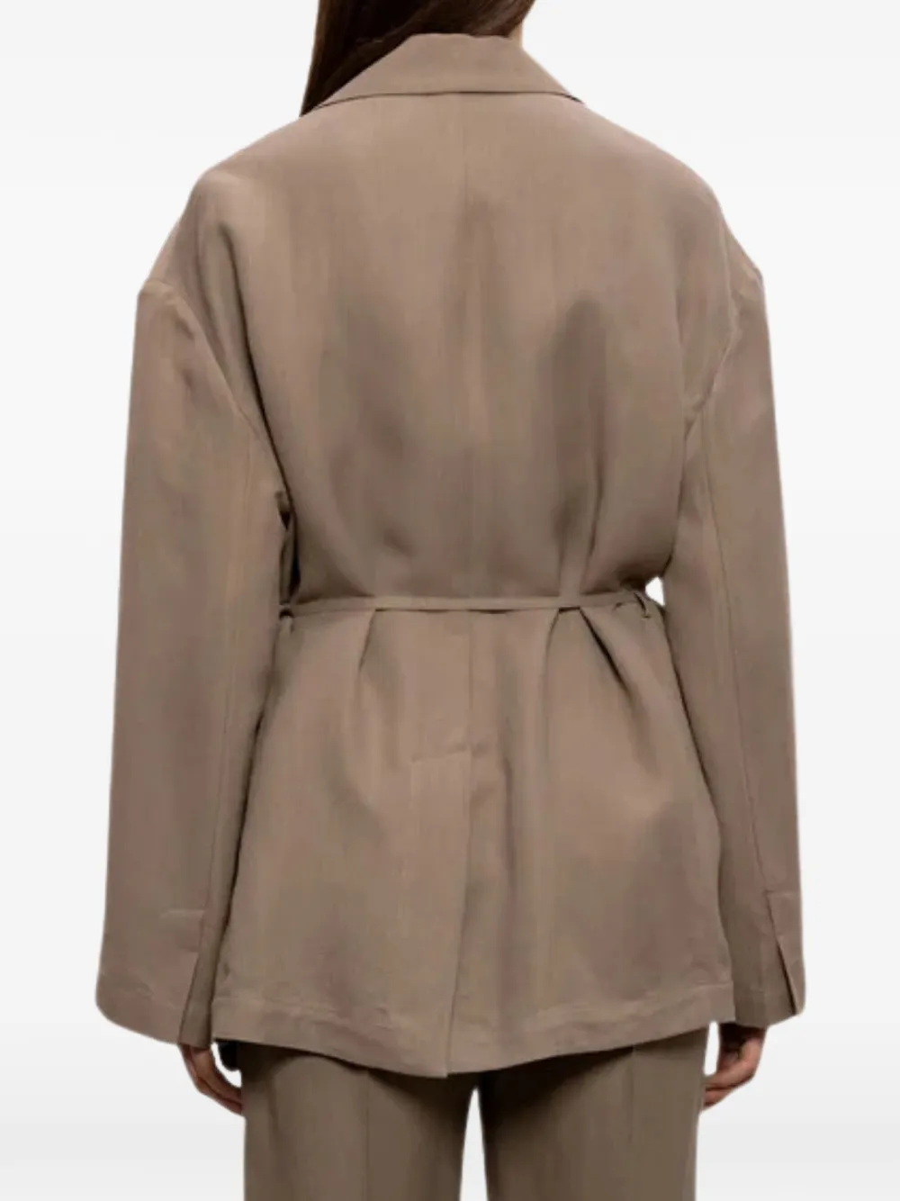Brunello Cucinelli Jack met gekerfde revers en ceintuur Beige