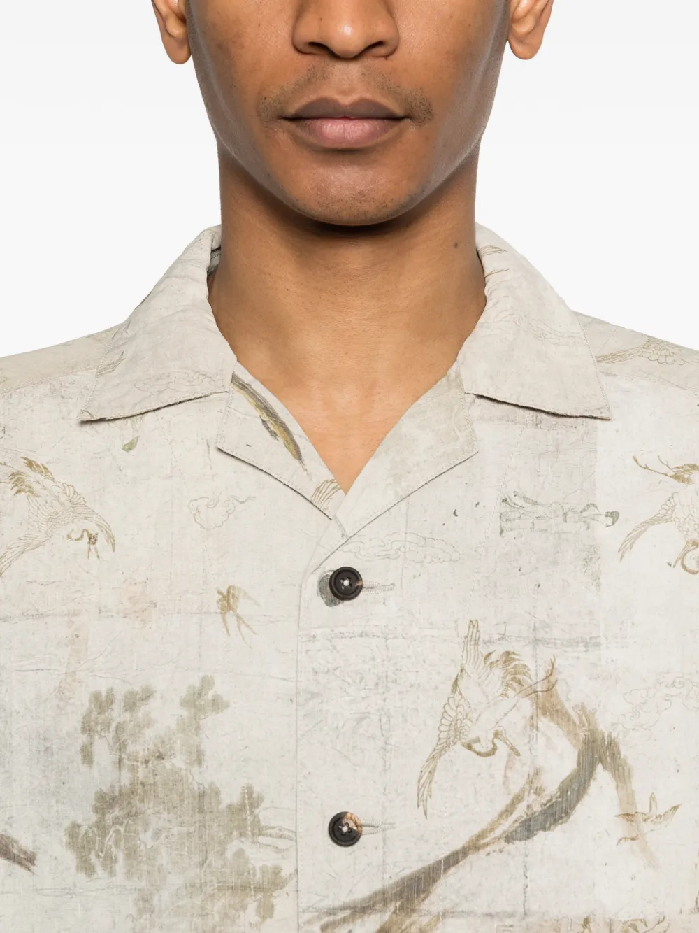 Ziggy Chen Overhemd met knopen en print Beige