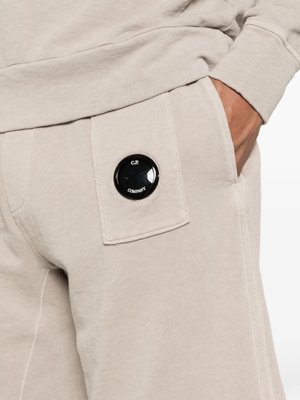 C.P. Company Malfile shorts met logopatch Beige
