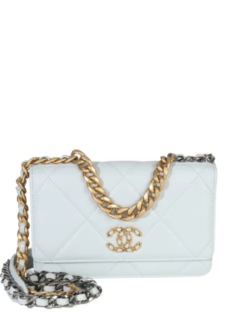 CHANEL Pre-Owned 2021-2025 Chanel 19 quilted chain shoulder bag 