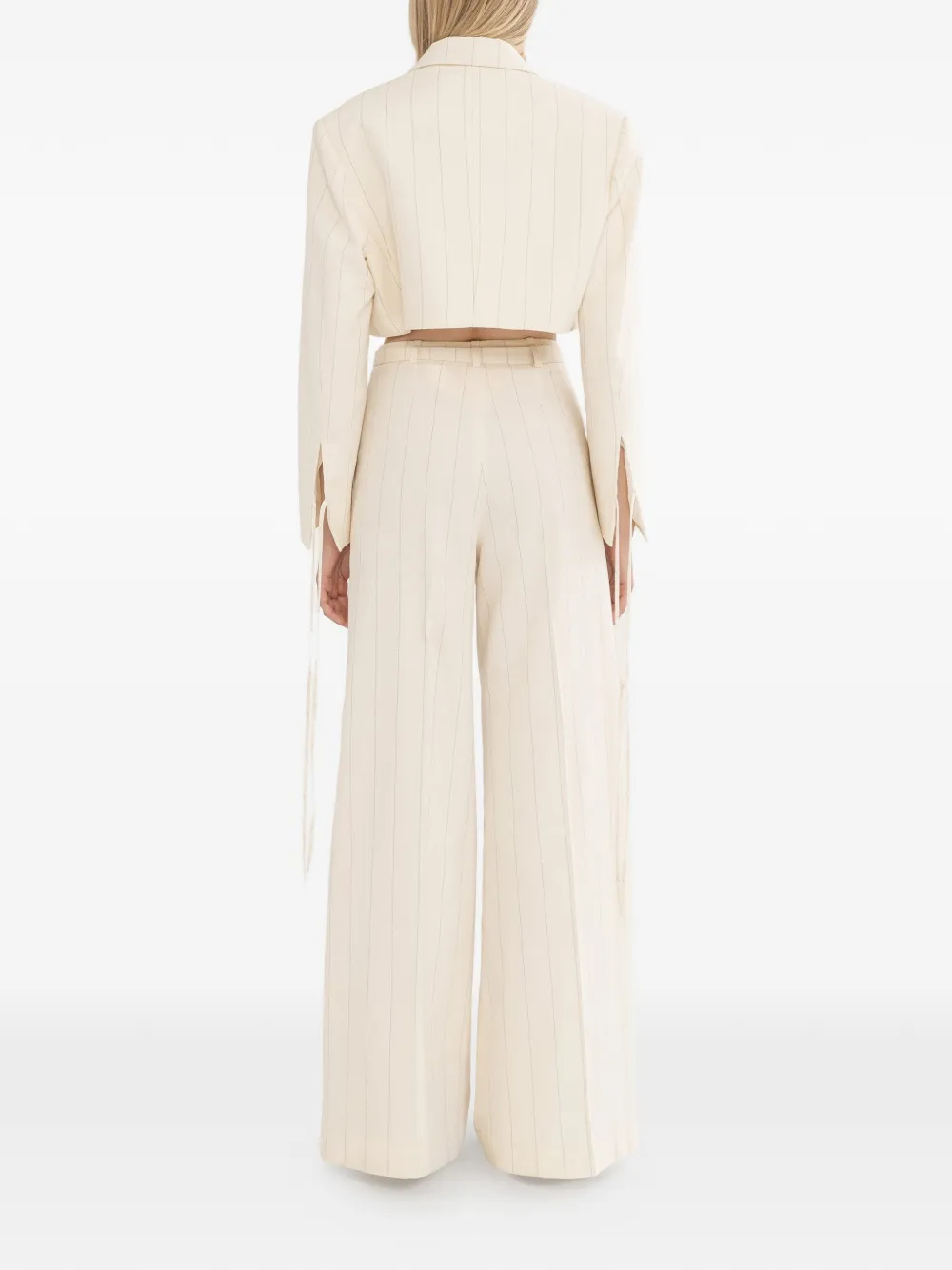 NISSA Cropped blazer met enkele rij knopen Beige