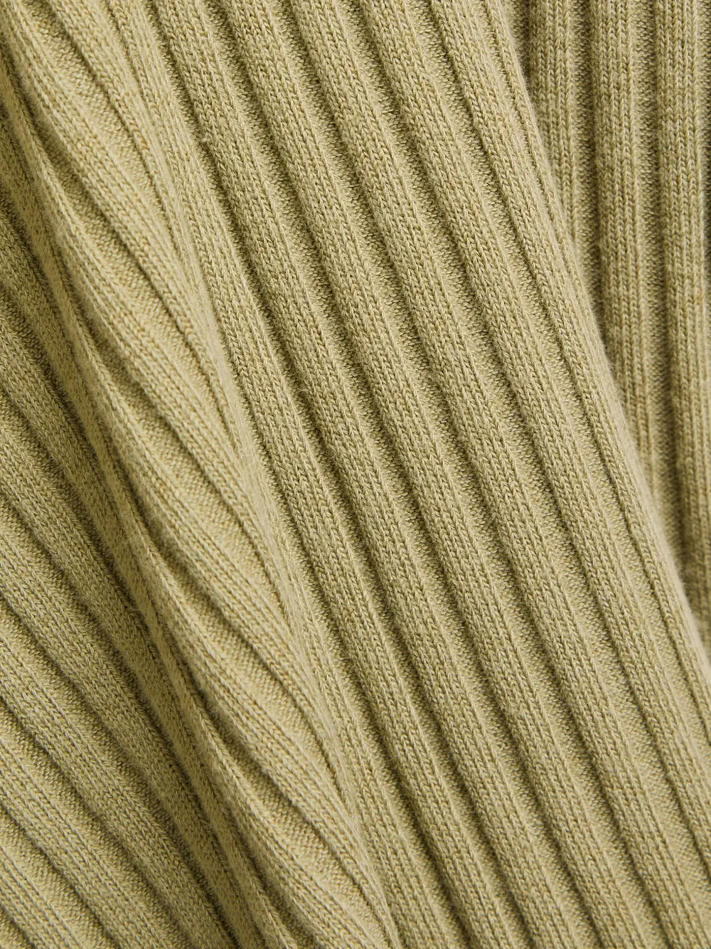  Vince Ribbed V-neck Top - Green 