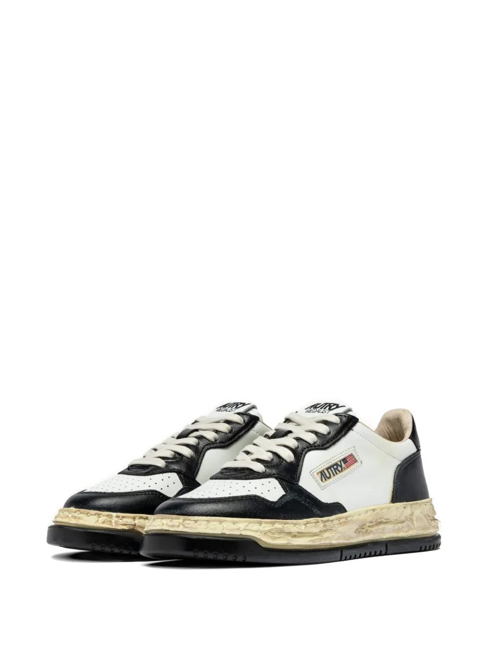 Autry x Maison Mihara Yasuhiro geperforeerde sneakers Zwart