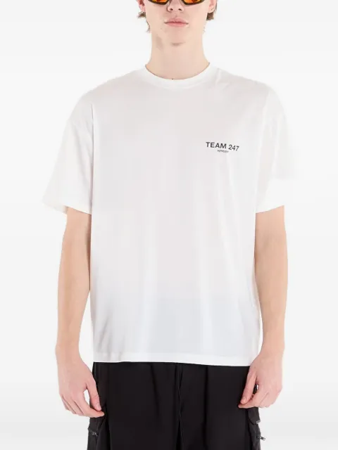 Represent short-sleeves T-shirt