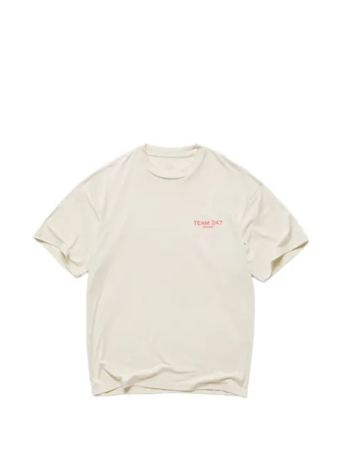 Represent short-sleeves T-shirt