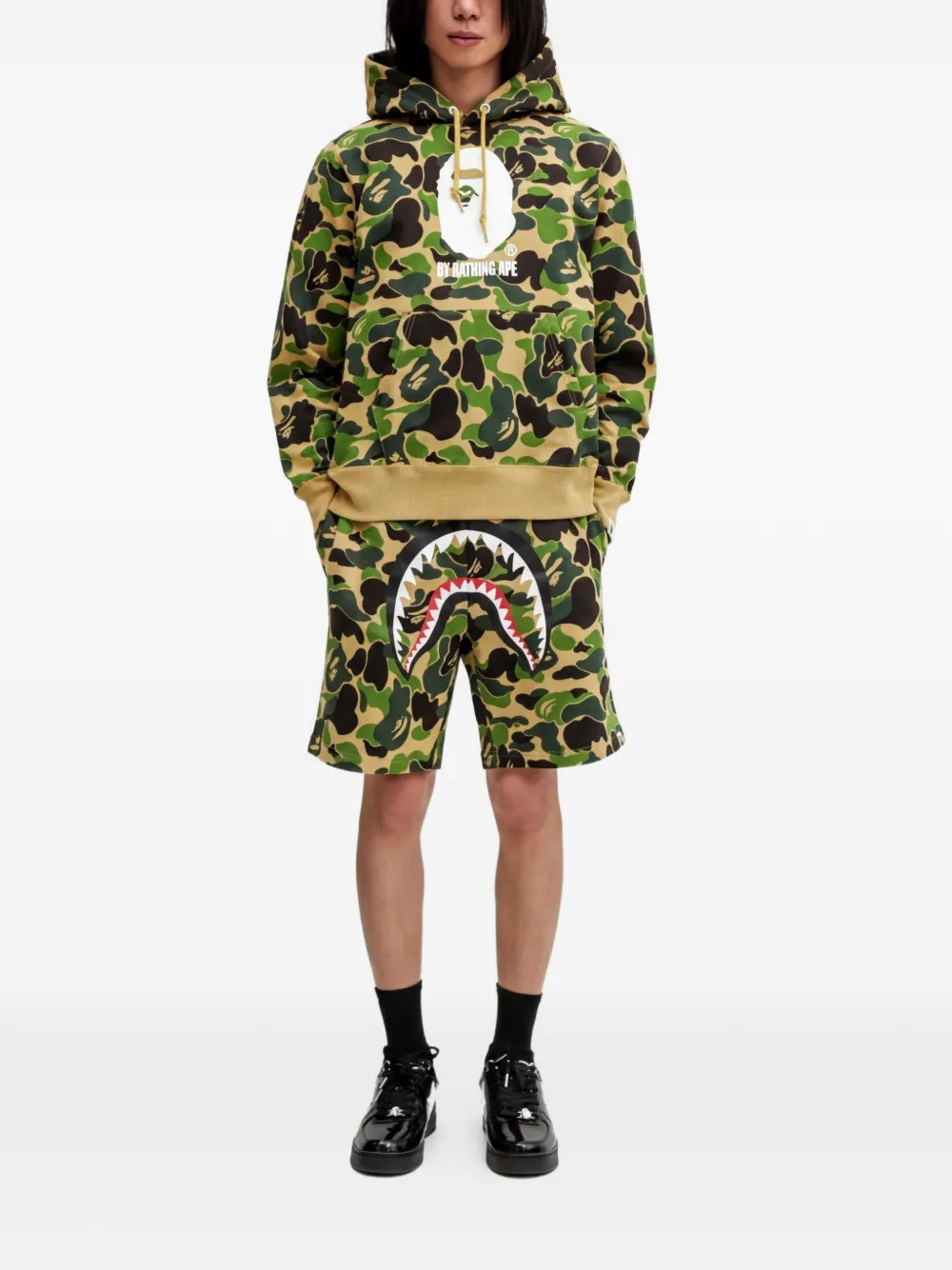 A BATHING APE Hoodie met camouflageprint Beige