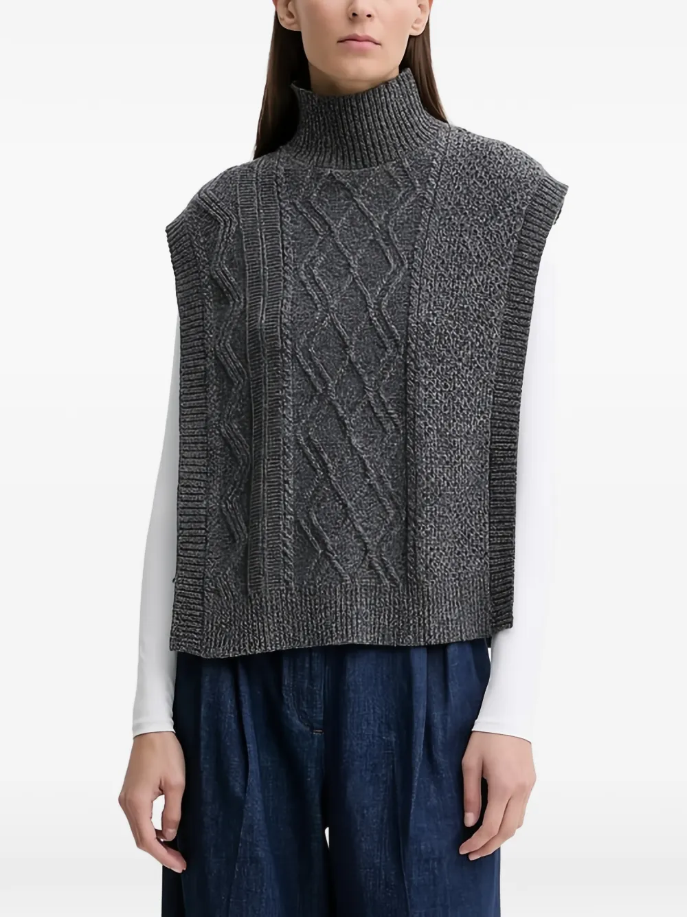 A.P.C. cable-knit funnel-neck gilet - Grigio