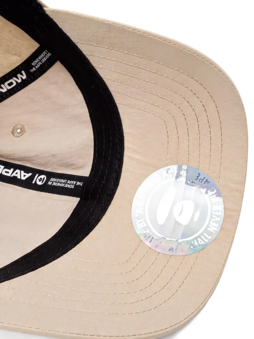 AAPE BY *A BATHING APE Pet met logopatch Beige