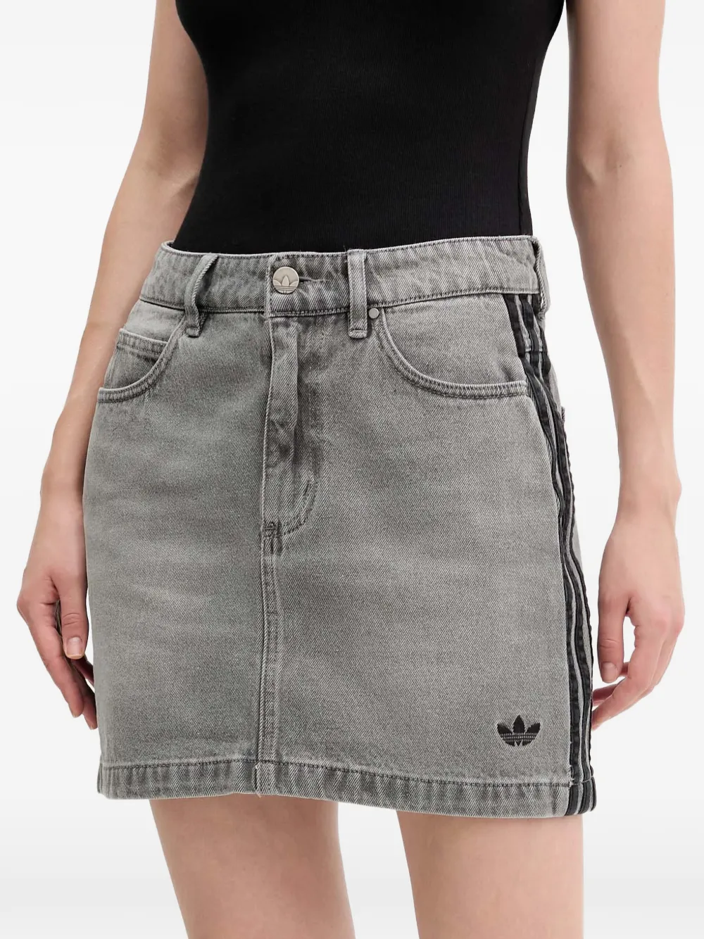 adidas Adicolor mini-rok met 3 strepen Grijs