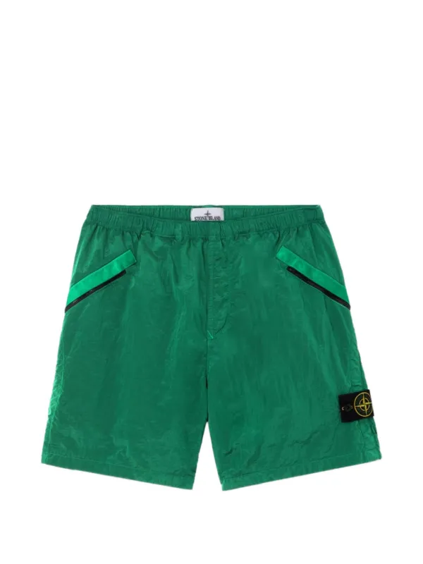 Stone Island ロゴパッチ ショートパンツ | グリーン | FARFETCH JP