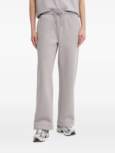 On  pants Club Collective