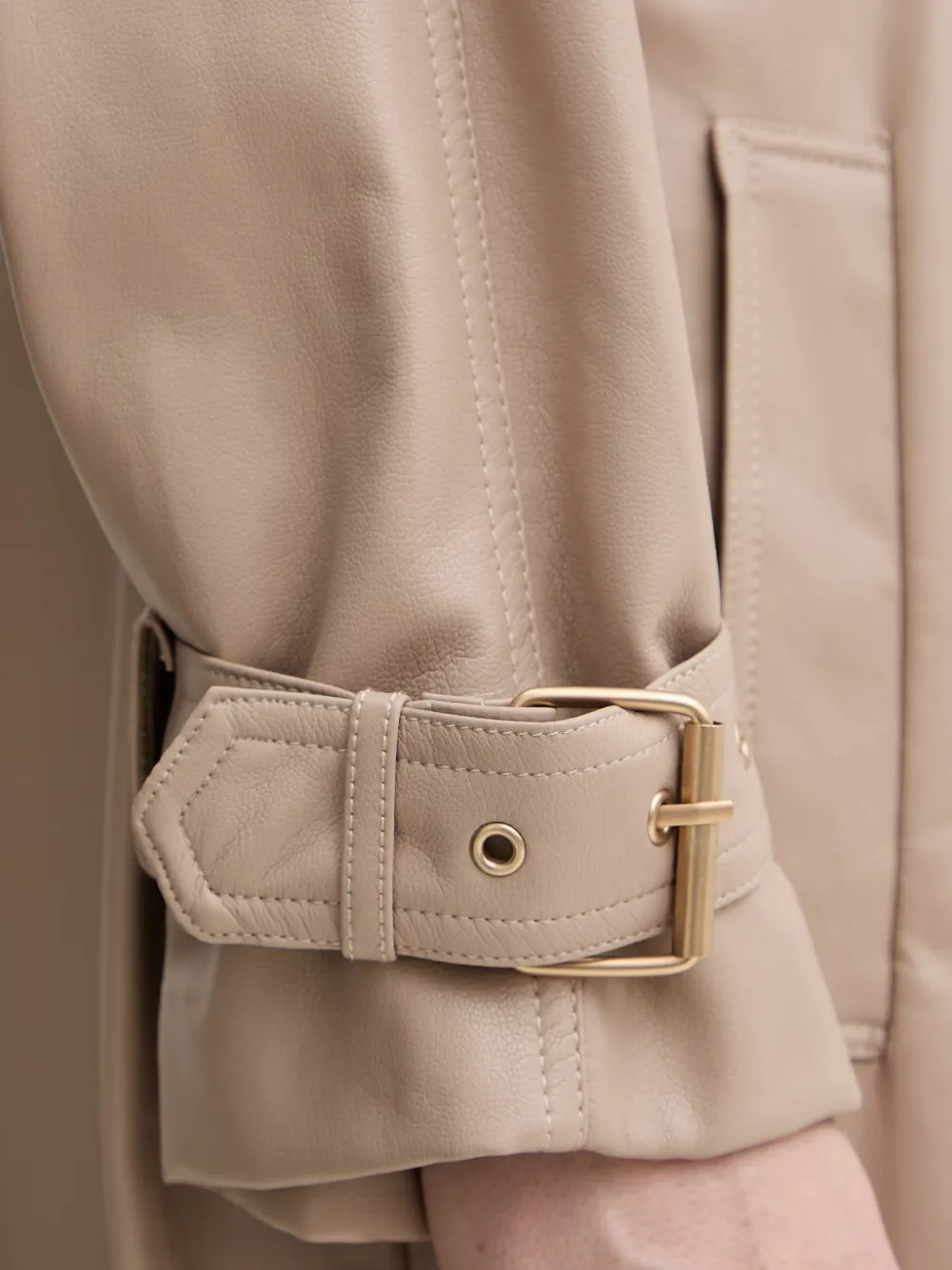GUESS USA Trenchcoat met dubbele rij knopen en ceintuur Beige