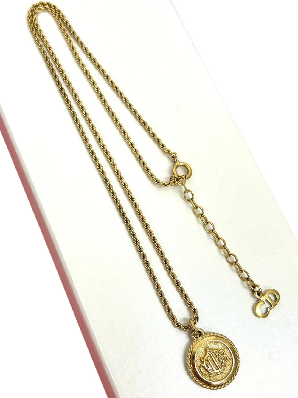 1980-2000 Gold Plated Logo Round Emblem Pendant Necklace Costume Necklace