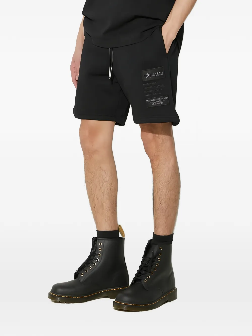 Alpha Industries patch shorts - Schwarz