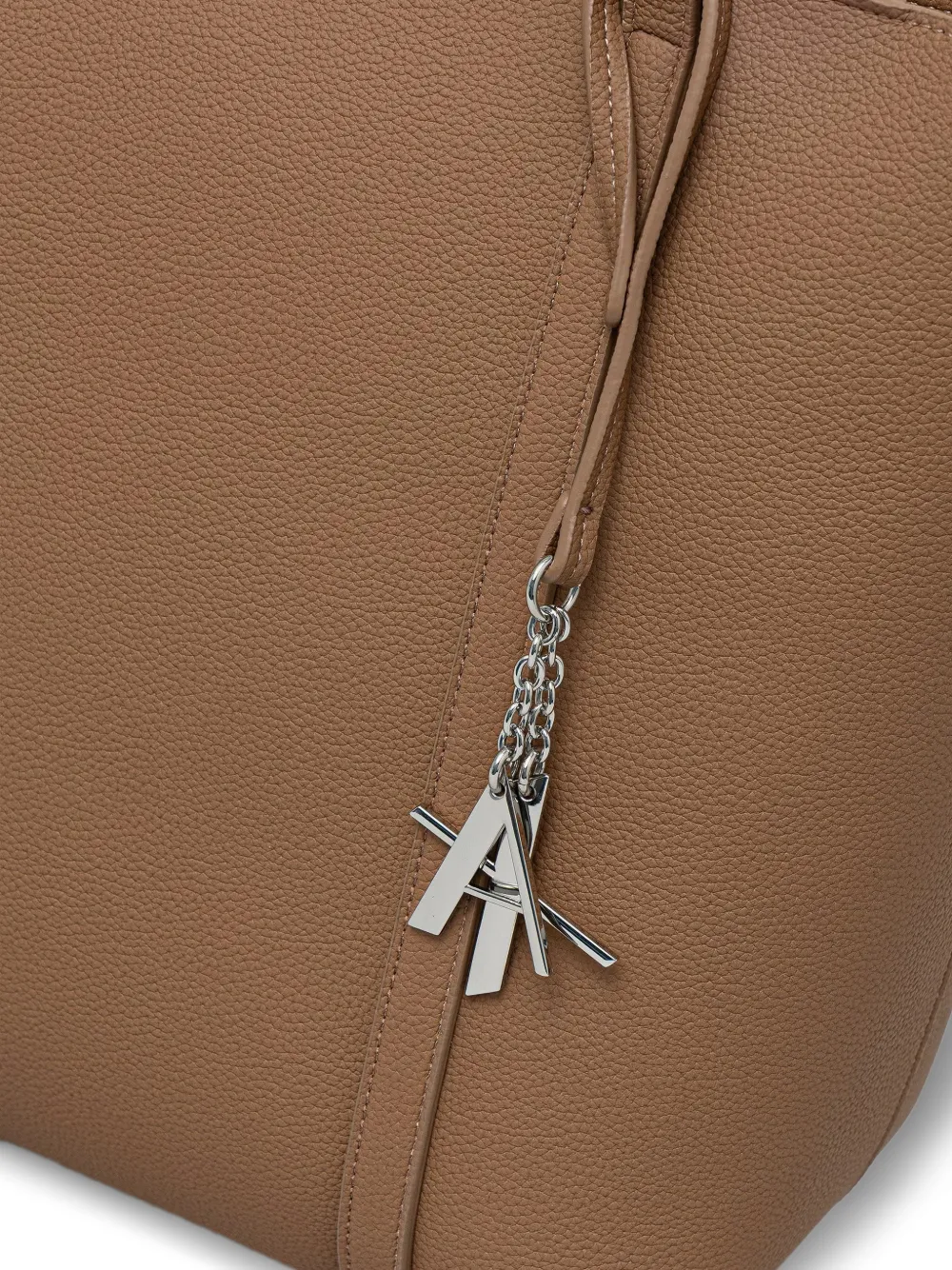 Armani Exchange Shopper met bedels Bruin
