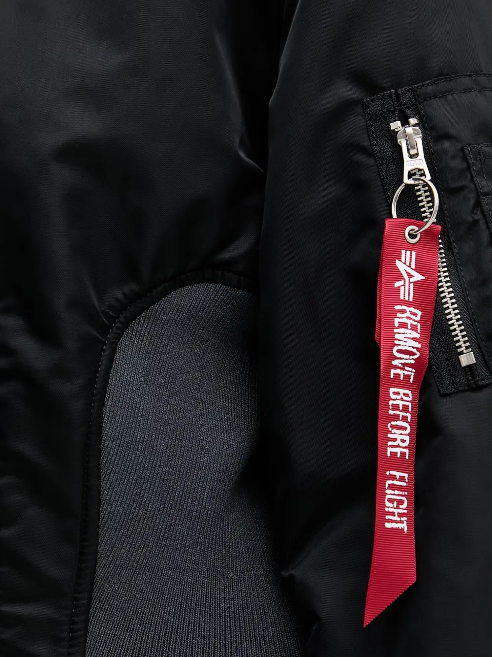 Alpha Industries Waisted MA-1 cropped bomber jacket Zwart
