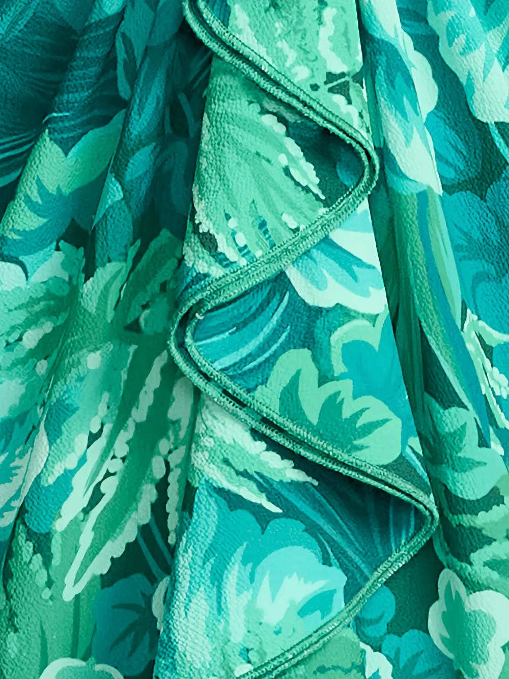 Tadashi Shoji Jurk met ruches en bloemenprint Groen