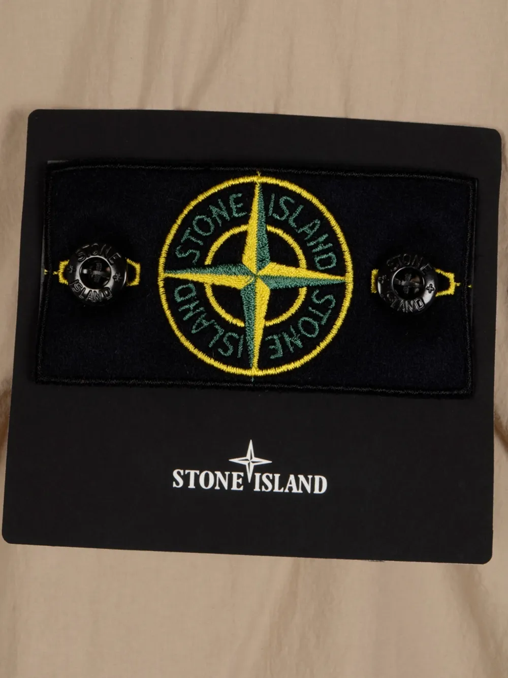 Stone Island Donsjack met opstaande kraag Beige