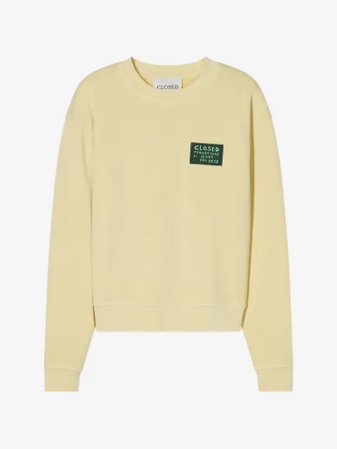 Closed crewneck sweatshirt
