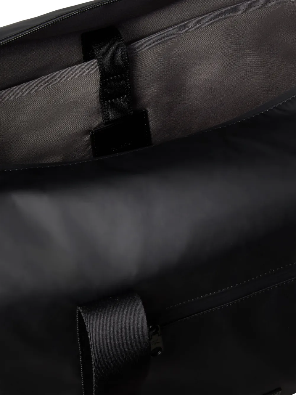  Calvin Klein Zip Shoulder Bag - Black 