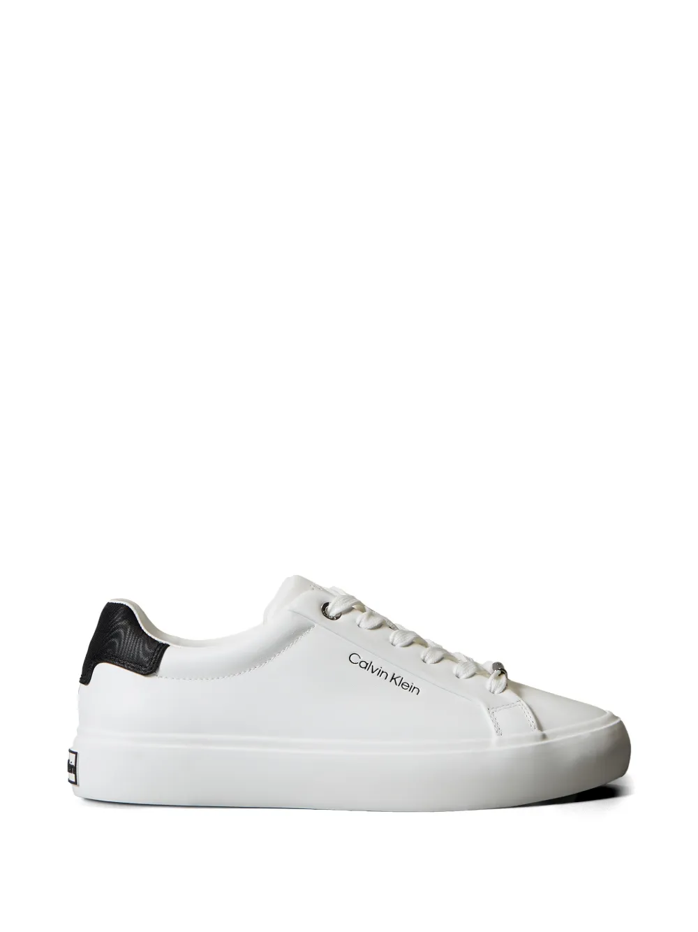 Calvin Klein embossed-logo sneakers Wit