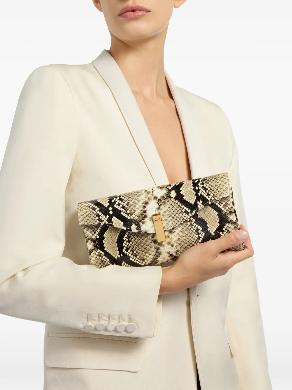 Giuseppe Zanotti Flutie clutch met python-effect Beige