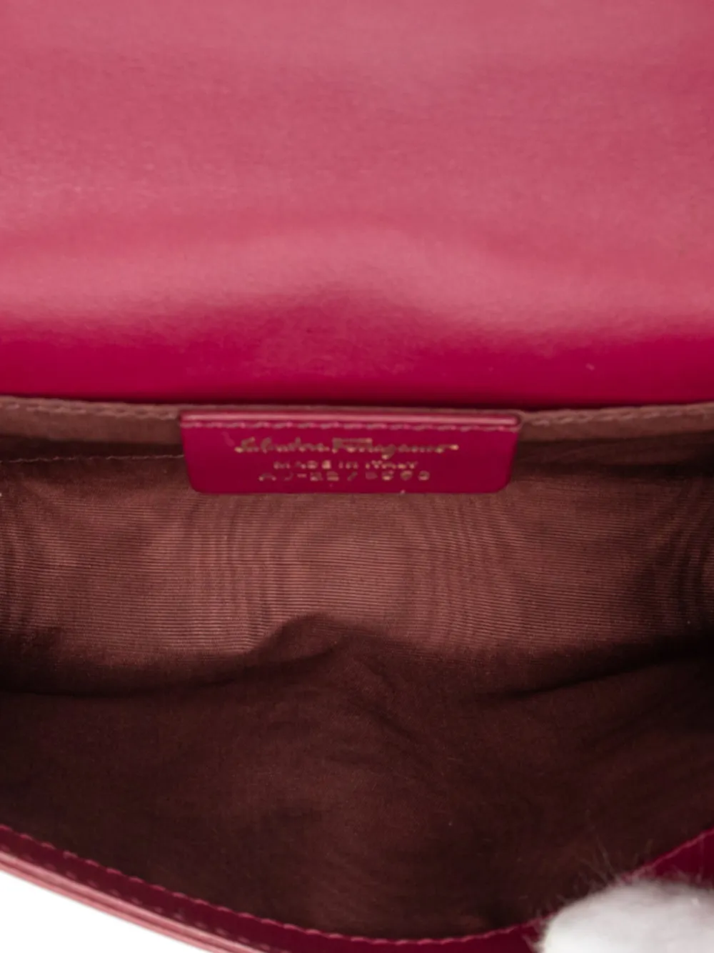 2010-2025 Patent Vara Bow Chain Crossbody Bag