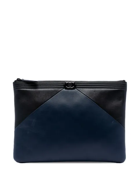 CHANEL Pre-Owned bolsa de mano Boy O Case mediana depiel de cordero bicolor 2017-2018