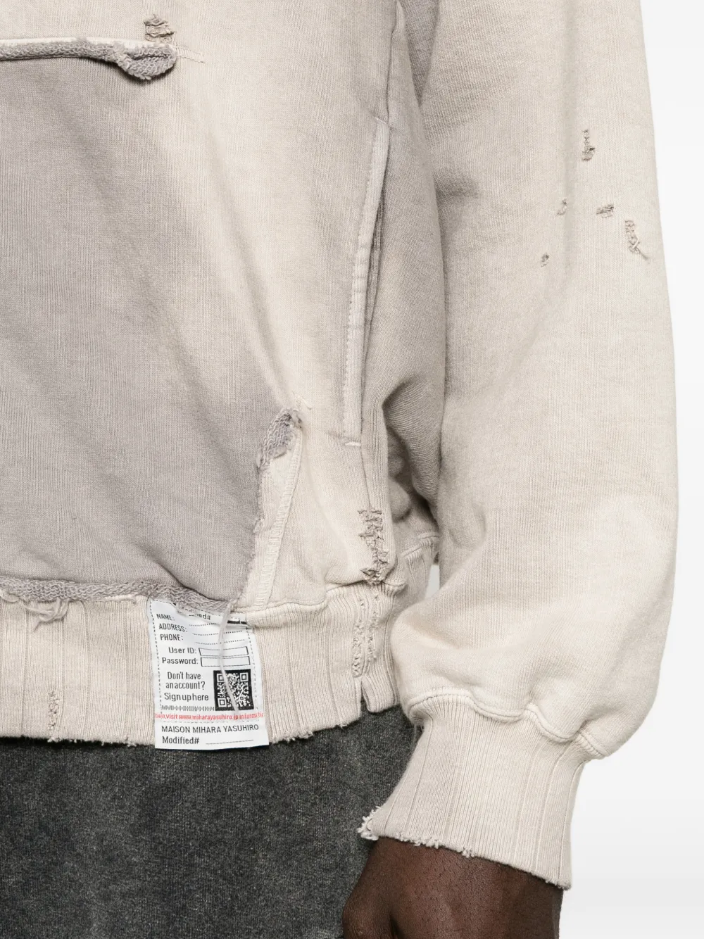 Maison MIHARA YASUHIRO Gerafelde hoodie met vervaagd effect Beige