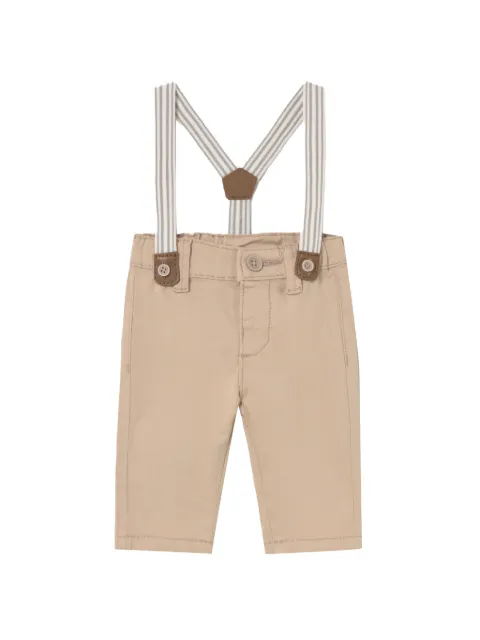 Mayoral pantalones con tirantes y motivo de rayas