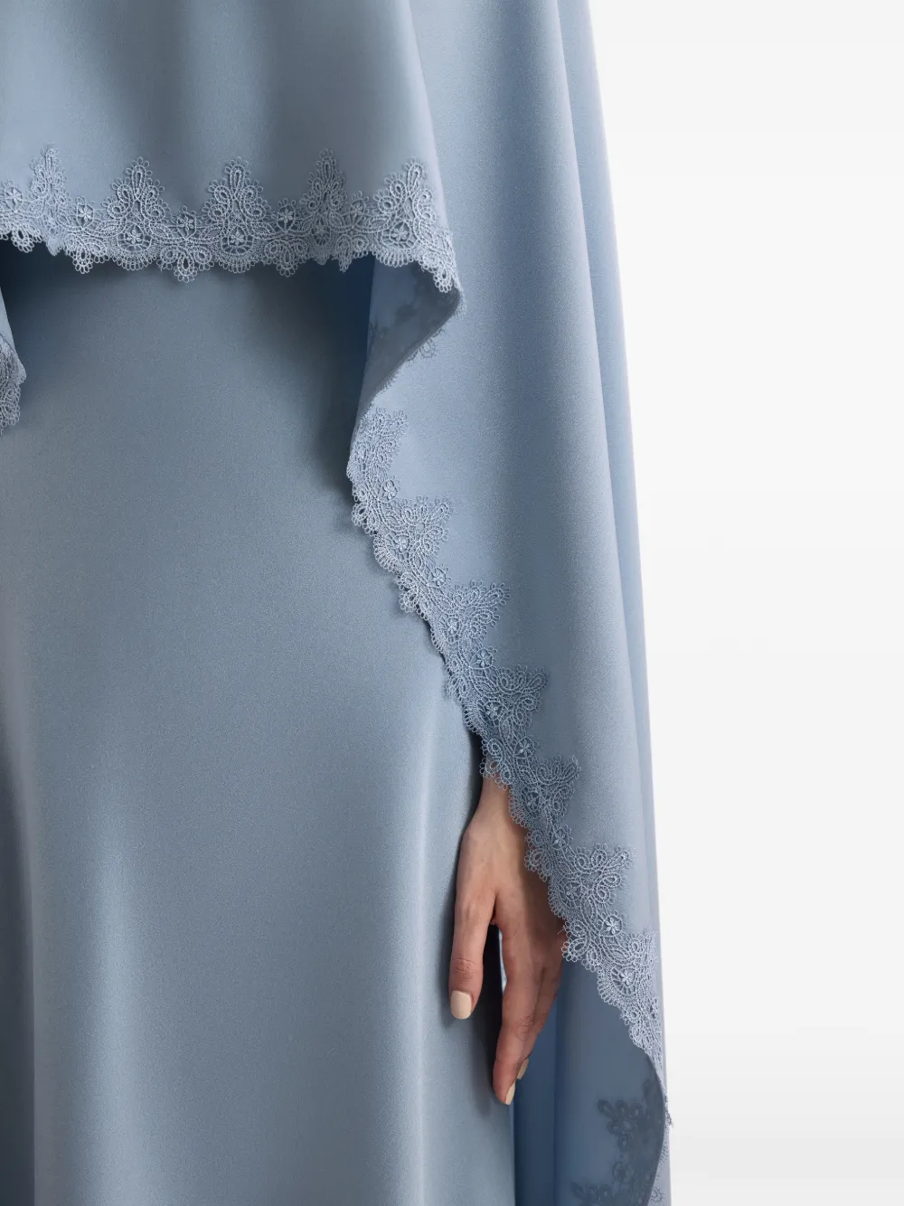 Gemy Maalouf Maxi-jurk met borduurwerk V-hals en cape Blauw