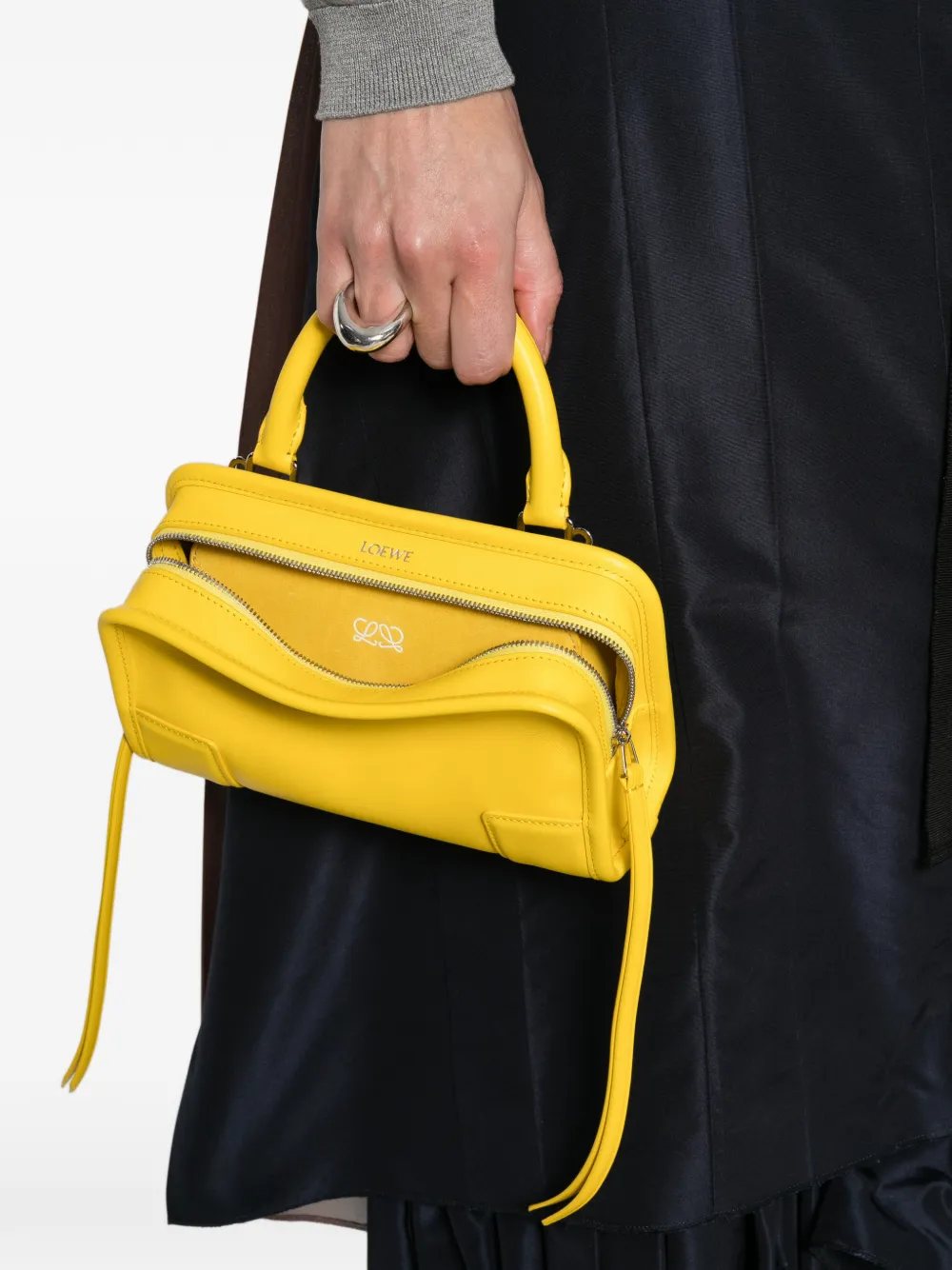 LOEWE Amazona 180 ハンドバッグ ミニ | イエロー | FARFETCH JP